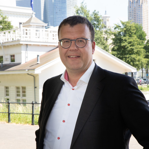 Ronald van den Hil
